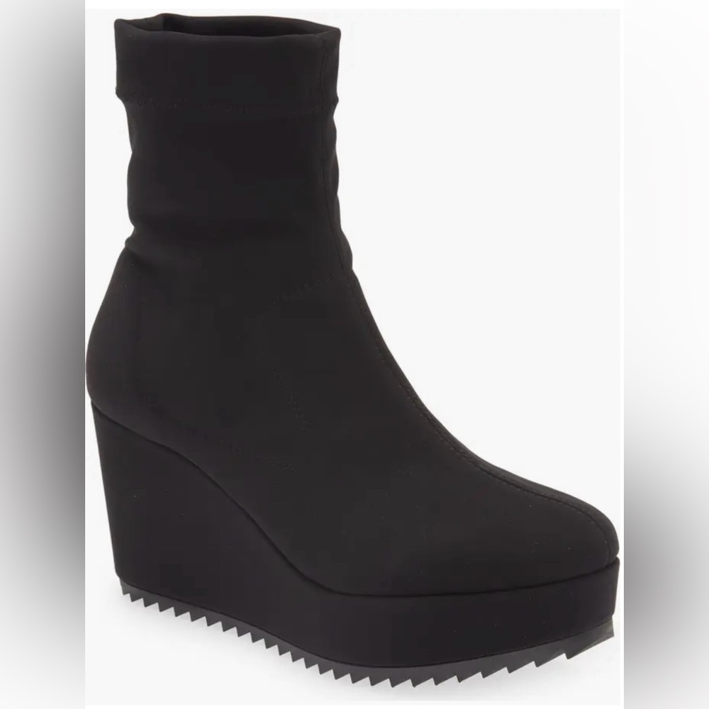 Pedro Garcia Urbana Wedge Bootie
Black Wedge Ankle Boots